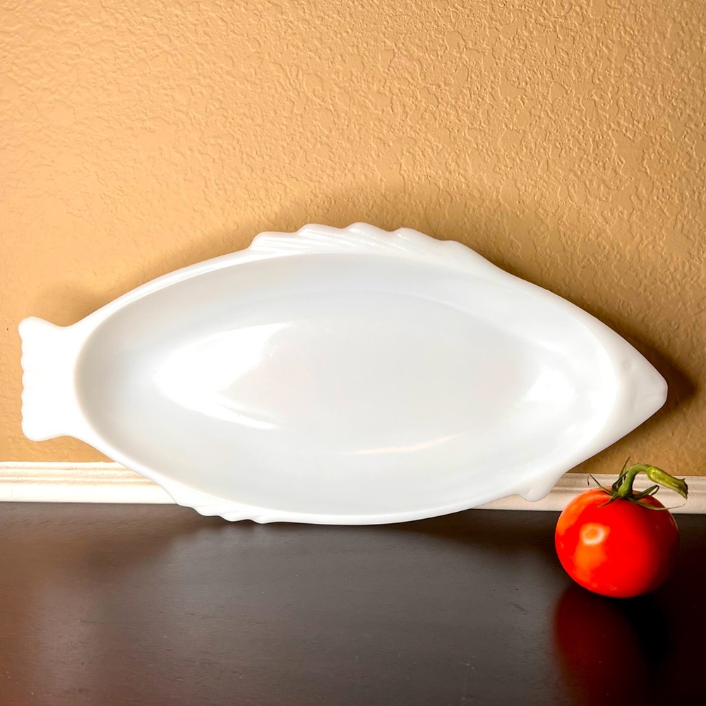 Vintage Glasbake USA White Milk Glass Fish Casserole Platter, Serving Dish, Seaf